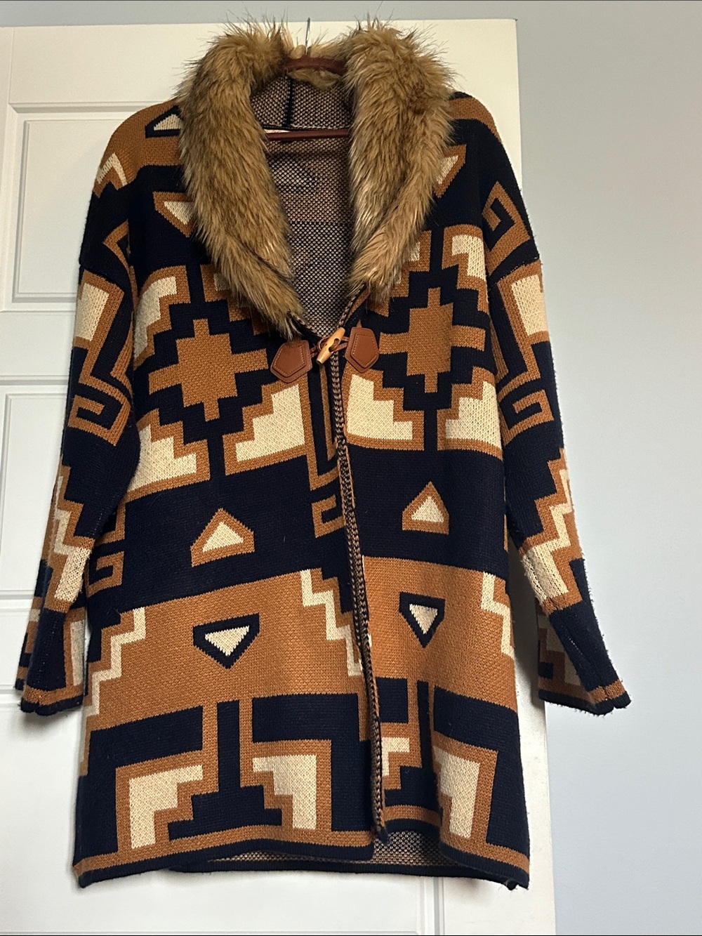 Faux Fur Trim Geometric Aztec Cardigan Sweater - Black & Tan